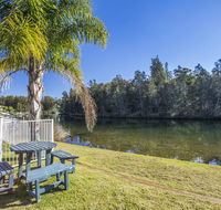 77 Lake Entrance Rd - Waterfront Wonder - Accommodation Nelson Bay