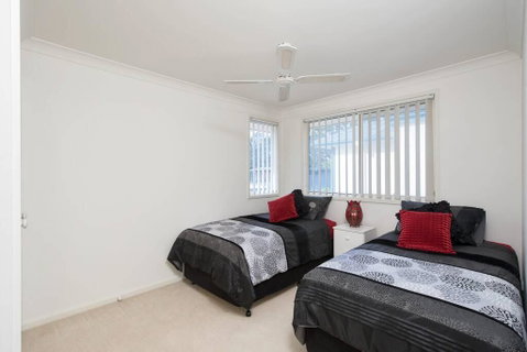 7B Achilles Street, Nelson Bay - White Waves - Accommodation Nelson Bay 2