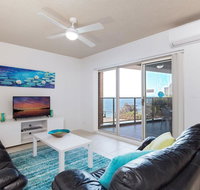 8 'Kiah'  53 Victoria Parade - stunning water views WIFI  Air Con - Accommodation Nelson Bay