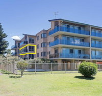 8 'The Helm' 22 Voyager Close - hear the waves from Shoal Bay Beach - Accommodation Nelson Bay
