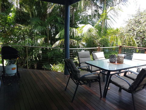 8 Hakea Place - Family Home On A Quiet Street, Close To Beach & Shops, Pet Friendly - Accommodation Nelson Bay 1