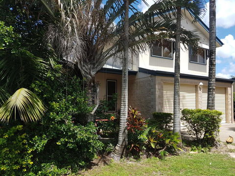 8 Hakea Place - Family Home On A Quiet Street, Close To Beach & Shops, Pet Friendly - Accommodation Nelson Bay 0