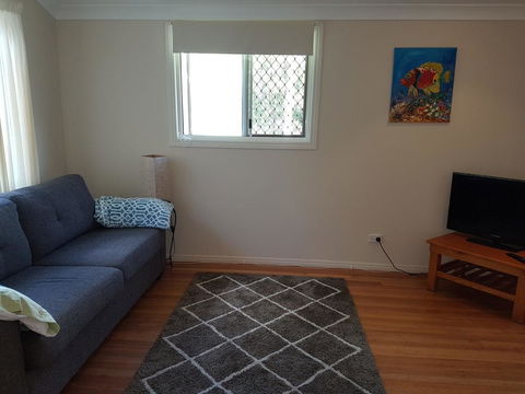 8 Hakea Place - Family Home On A Quiet Street, Close To Beach & Shops, Pet Friendly - Accommodation Nelson Bay 3