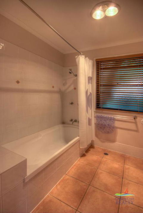 8 Orania Court - Rainbow Shores, Privacy, Peace And Quiet - Accommodation Nelson Bay 3