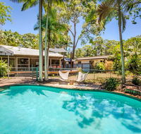 8 Satinwood Drive - Rainbow Shores Architecturally Designed Pool Walk to Beach - Accommodation Nelson Bay