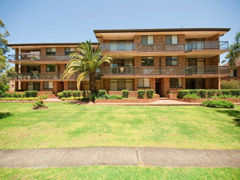 8 St. George Court - Accommodation Nelson Bay 1