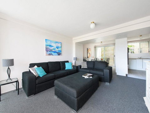 9 Cirrus @ Fingal Bay - Accommodation Nelson Bay 1