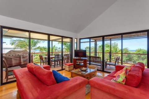 90 Cooloola Drive - Rainbow Beach, Luxury Beach House, Ocean Views - Accommodation Nelson Bay 1