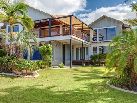 90 Cooloola Drive - Rainbow Beach, Luxury Beach House, Ocean Views - Accommodation Nelson Bay 0