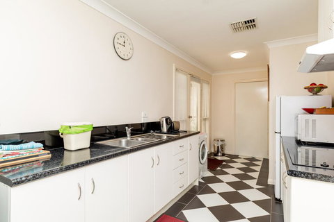 94Best Apartments - Accommodation Nelson Bay 2