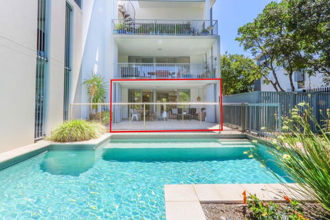 A Deluxe Swim Up - Drift Apartments South - Accommodation Nelson Bay 0
