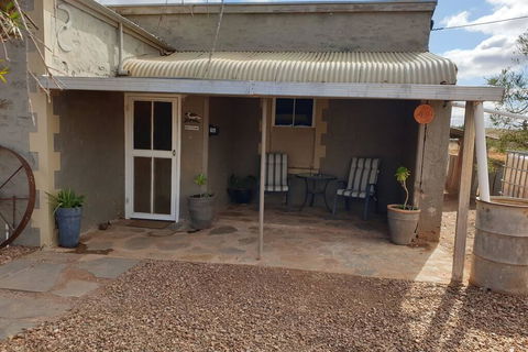 A Real Bush Retreat. Kangas, Emus & Starry Skies. - Accommodation Nelson Bay 2