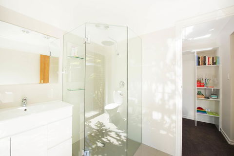 A Suite Spot In The Hills - Nelsons Bay Accommodation 2