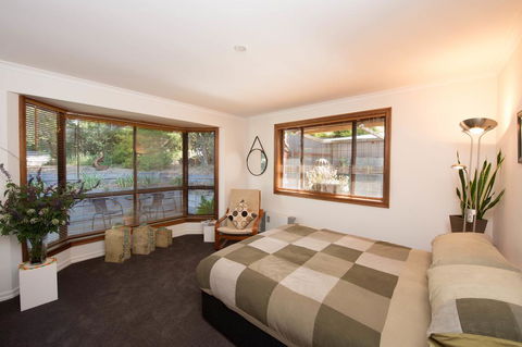 A Suite Spot In The Hills - Nelsons Bay Accommodation 0