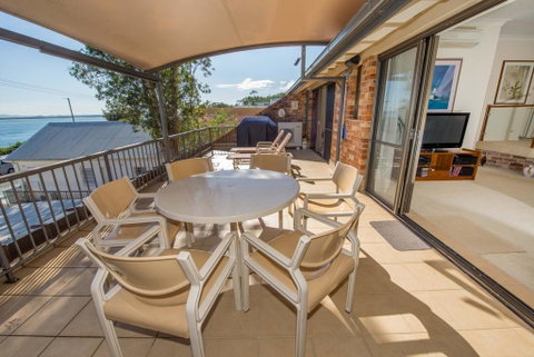 A Yachtsmans Rest, Unit 4/37 Victoria Parade - Accommodation Nelson Bay 1