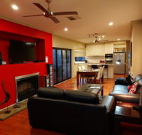 About Time Retreats- Studio Seven - Accommodation Nelson Bay