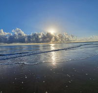 ABSOLUTE BEACH FRONT MACKAY - Comfort Resort Blue Pacific - Accommodation Nelson Bay