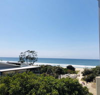 Absolute Beachfront - Cabarita Beach - Ocean Views - 3 Bed Apartment - Accommodation Nelson Bay
