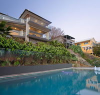 Absolute Waterfront Lakehouse Fishing Point Waterfront Pool Jetty - Accommodation Nelson Bay