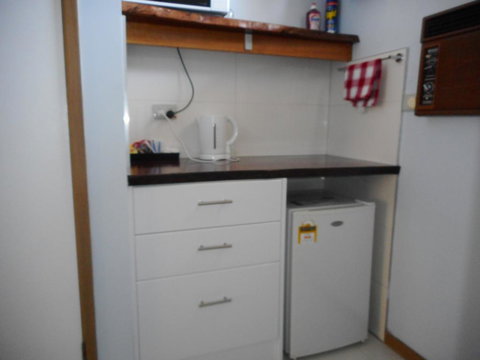 Acacia Rose Motor Inn - Nelsons Bay Accommodation 3