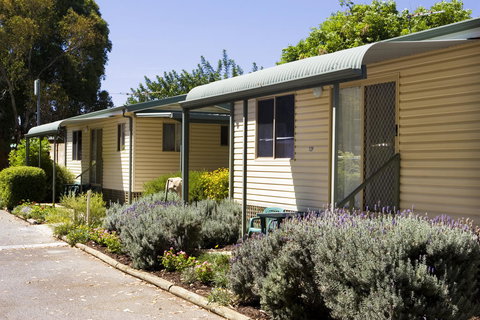 Acclaim Kingsway Tourist Park - Accommodation Nelson Bay 2