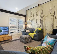 Accommodation Hunter - James Street Morpeth - Accommodation Nelson Bay