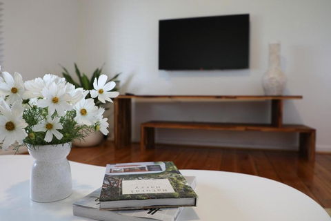 Dreamy Abode - Vineyard Retreat - Nelsons Bay Accommodation 2