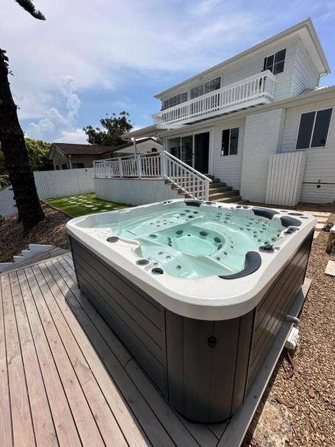 Dreamy Lake Retreat & Sunsets - Accommodation Nelson Bay 3