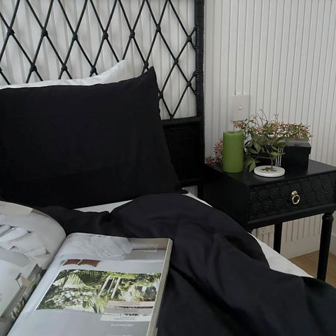 Ebony & Ivory Villa - Accommodation Nelson Bay 0