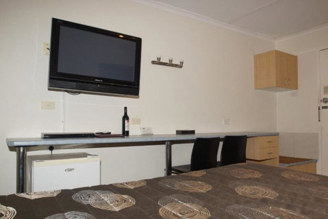 Edinburgh Motor Inn - Accommodation Nelson Bay 1