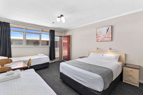 Econo Lodge Port Augusta - Accommodation Nelson Bay 1