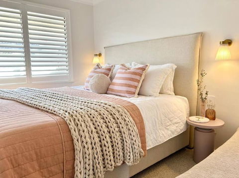 Dolce Vista - North Beach Coastal Haven - Nelsons Bay Accommodation 2