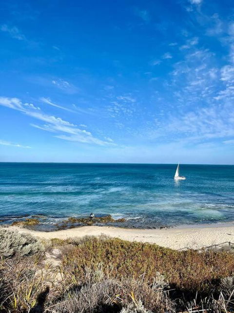 Dolce Vista - North Beach Coastal Haven - Nelsons Bay Accommodation 4