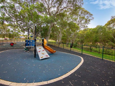 Echo Holiday Parks - Windsor Gardens - Accommodation Nelson Bay 2