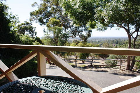 Eleebana Guest House - Accommodation Nelson Bay 2