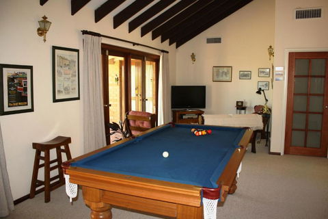 Eleebana Guest House - Accommodation Nelson Bay 3