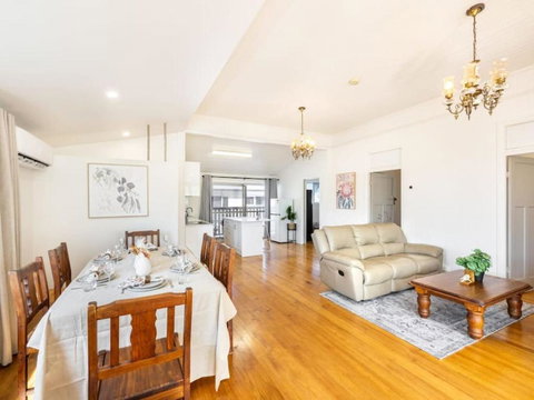 Family Friendly Cozy 4BR House At Annerley - Nelson Bay Accommodation.com 2
