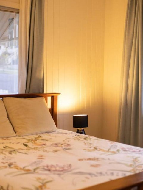 Family Friendly Cozy 4BR House At Annerley - Nelson Bay Accommodation.com 4