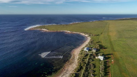 Flinders Island Eco Escape - Nelsons Bay Accommodation 0