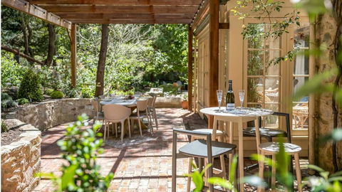 FROGWELL HOLLOW Immerse Into An Idyllic Fairytale - Accommodation Nelson Bay 3