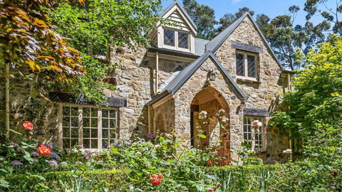 FROGWELL HOLLOW Immerse Into An Idyllic Fairytale - Accommodation Nelson Bay 0