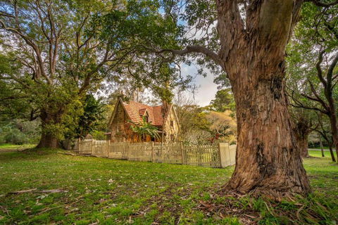 Gardeners Cottage - Accommodation Nelson Bay 4