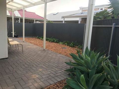 Gawler Townhouse U1 1 Bedroom - Nelsons Bay Accommodation 4