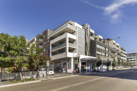 GLAD1 - Monash Rd - Gladesville - Accommodation Nelson Bay 0