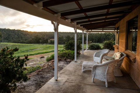 Glen Mervyn Lodge - Accommodation Nelson Bay 3