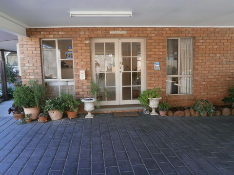 Golden Square Motor Inn - Accommodation Nelson Bay 2