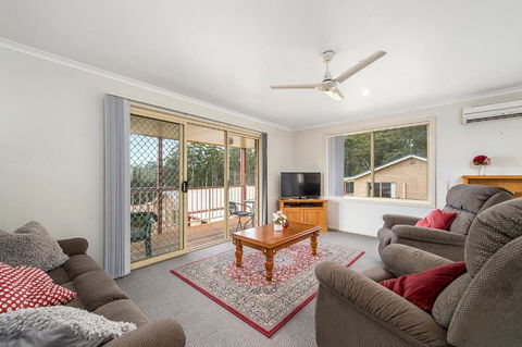H1211 Mission Terrace Lakewood Heights Estate - Accommodation Nelson Bay 0