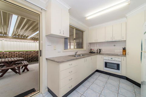 H1211 Mission Terrace Lakewood Heights Estate - Accommodation Nelson Bay 4