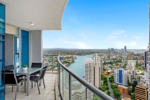 HIGH FLOOR GUARANTEE - 3 Bedroom Plus Study Apartments At Chevron Renaissance - Self Contained & Privately Managed - Wow Stay - Accommodation Nelson Bay 3