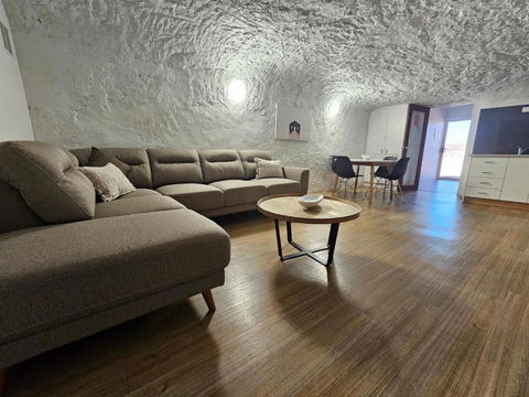 Holly Place - Accommodation Nelson Bay 0